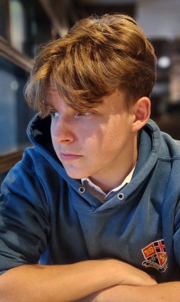 photo_2025-02-22_22-09-33